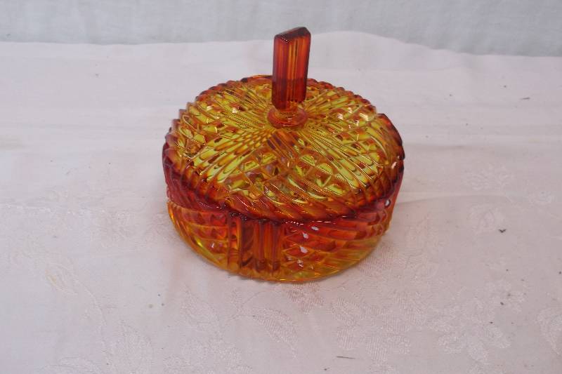 lot 61 image: Vintage