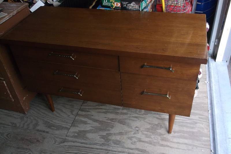 lot 72 image: Vintage