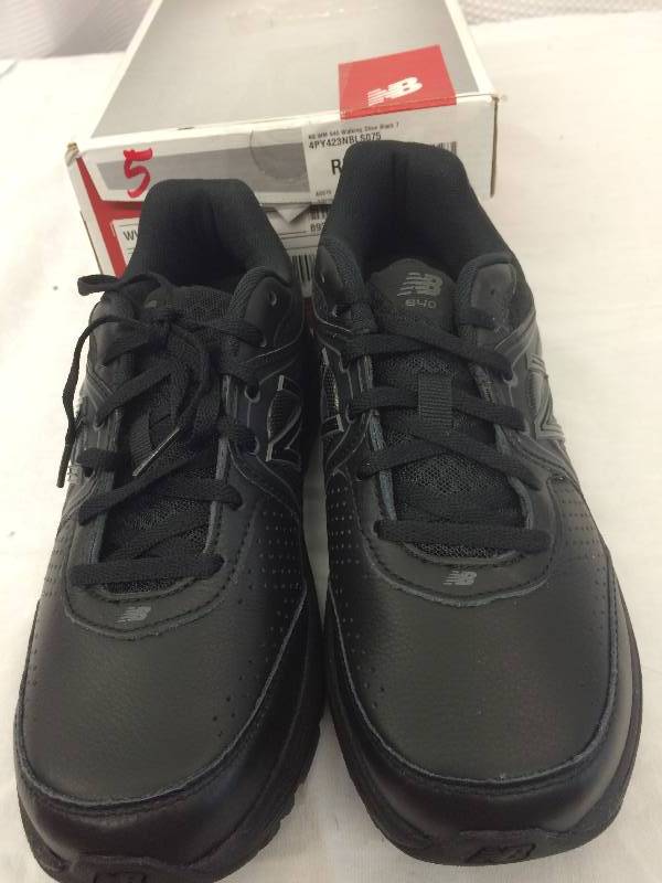 New Balance Womens 840 Walking Shoe 7.5