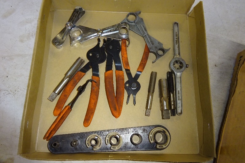 Line disconnect, snap wrench