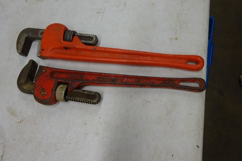2 pipe wrenches 18