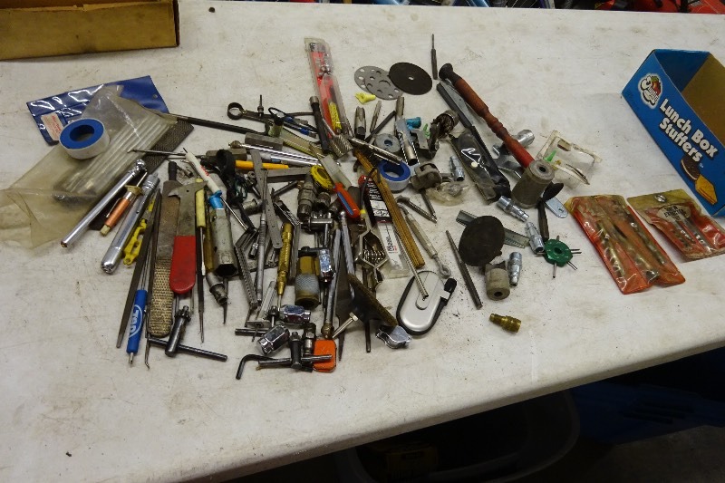 Snap On chisel, KD extractors, KD threaded repair pack and misc tools