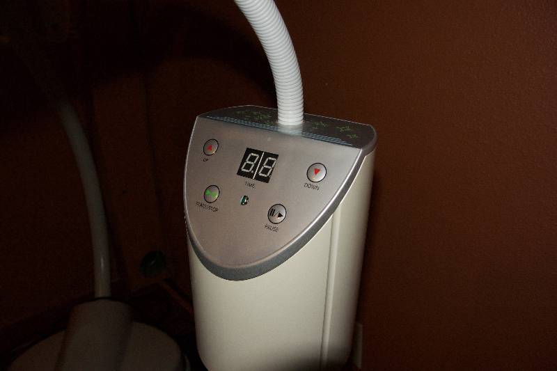 lot 8 image: Mobile LED Light Dental Whitening Accelerator
