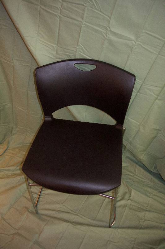 lot 18 image: Low Back Plastic Stacking Chairs (11)