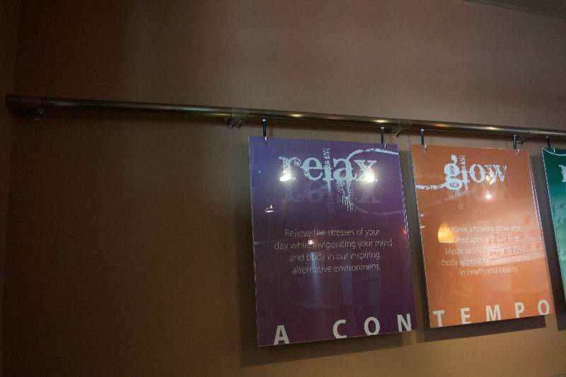 lot 23 image: Banner Display