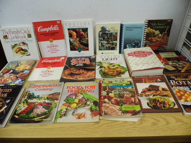 lot 3 image: Large Lot of Books