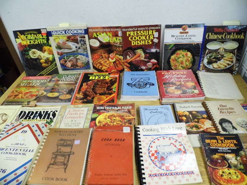 lot 8 image: Large Lot of Books