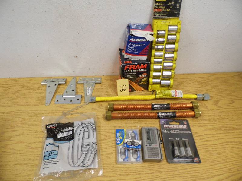 lot 22 image: Tools