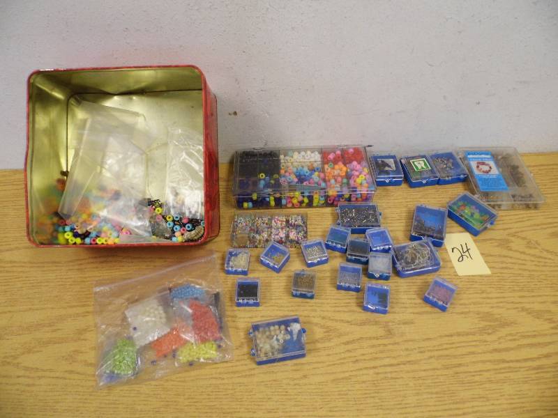 lot 24 image: Beads