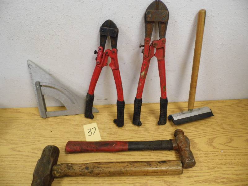 lot 37 image: Tools