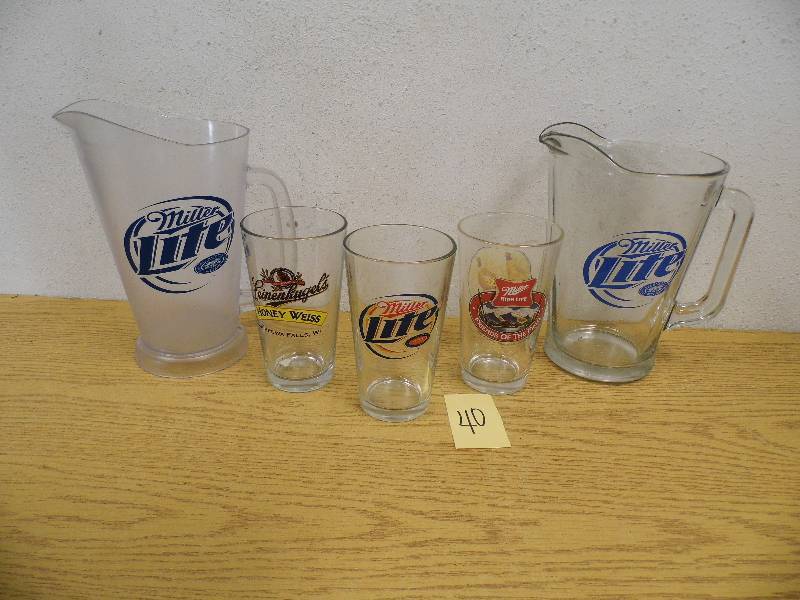 lot 40 image: Beer Pitchers & Glasses