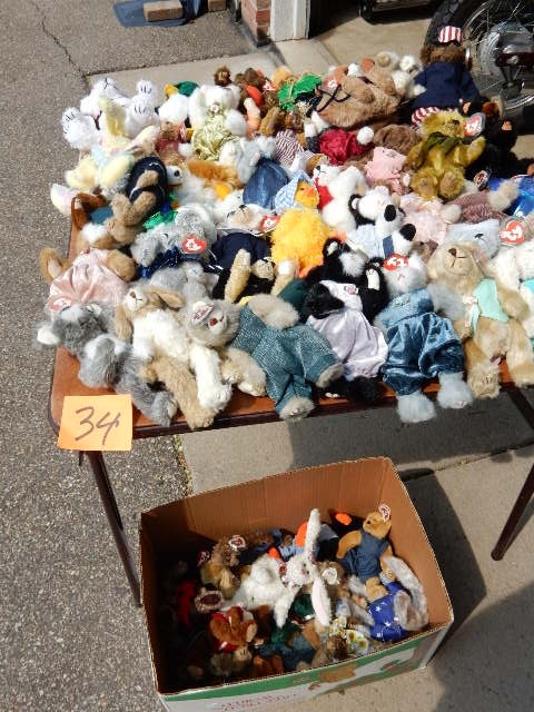 Huge lot of Beanie Babies