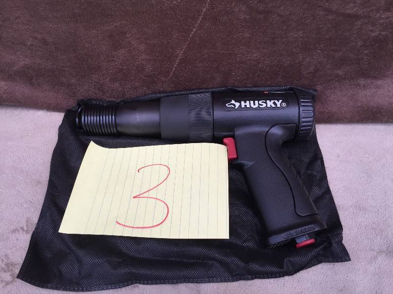 lot 3 image: Husky Vibration Damped Medium Stroke Air Hammer