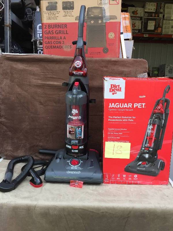 lot 18 image: DirtDevil Jaguar Pet Cyclonic Upright Vacuum New