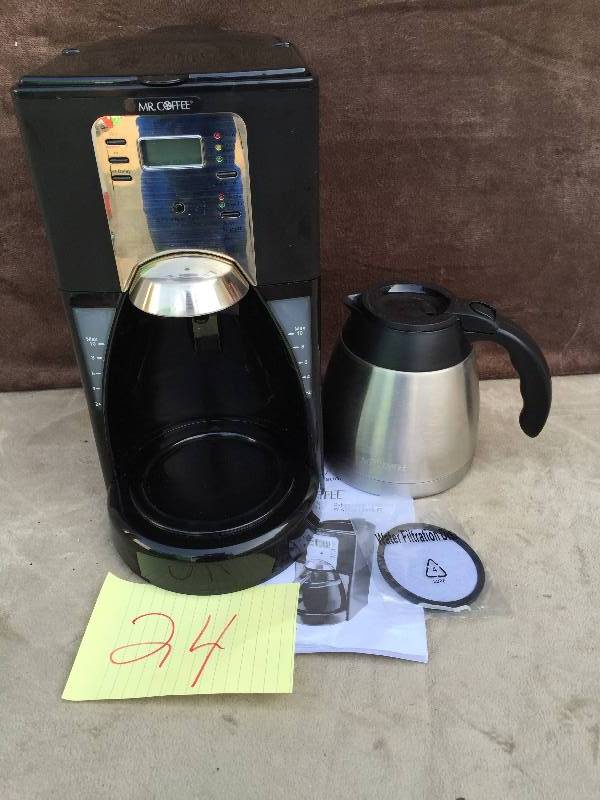 lot 24 image: Mr Coffee 10 cup coffee maker