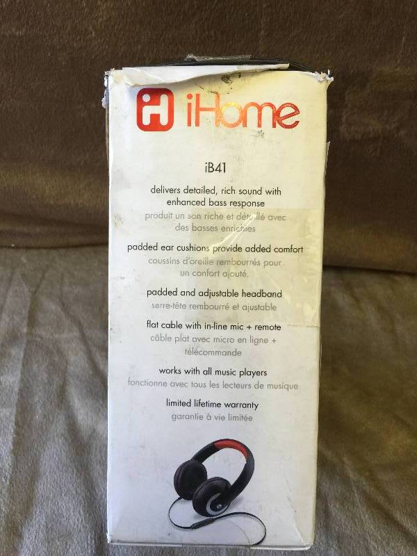 lot 124 image: Ihome Headphones