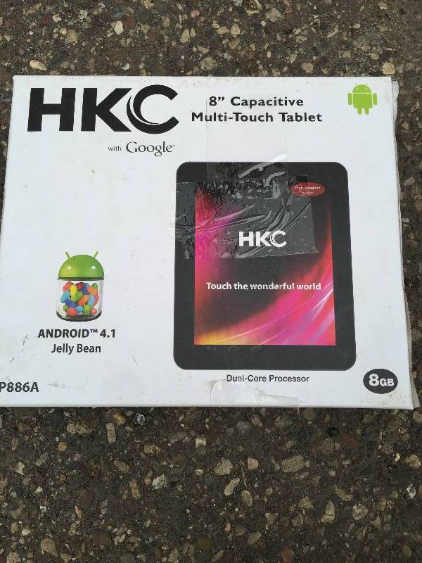 lot 220 image: HKC Tablet with 8GB Memory 8   P886A-PK