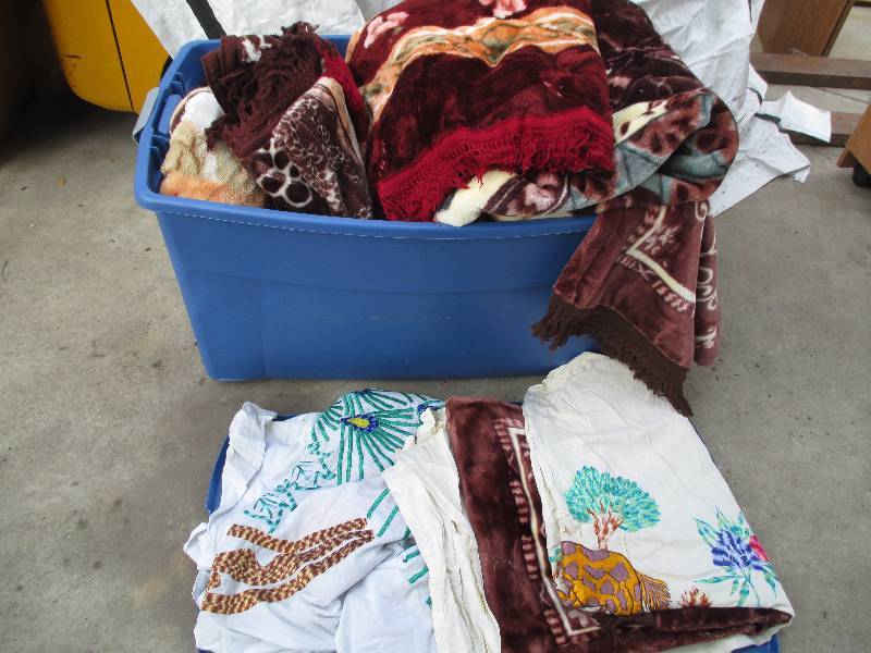 lot 27 image: large sterlight bin on wheels fille...