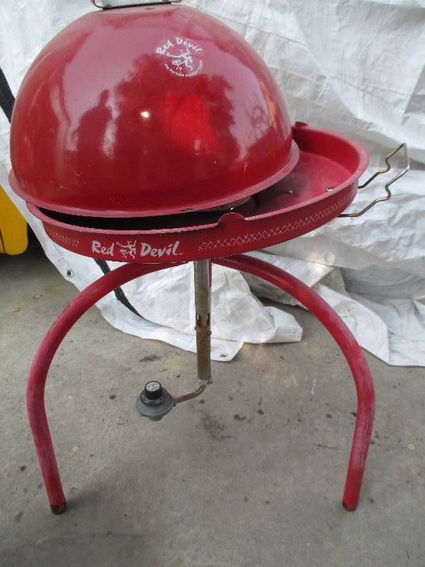 lot 33 image: red devil portable propane kitchen ...