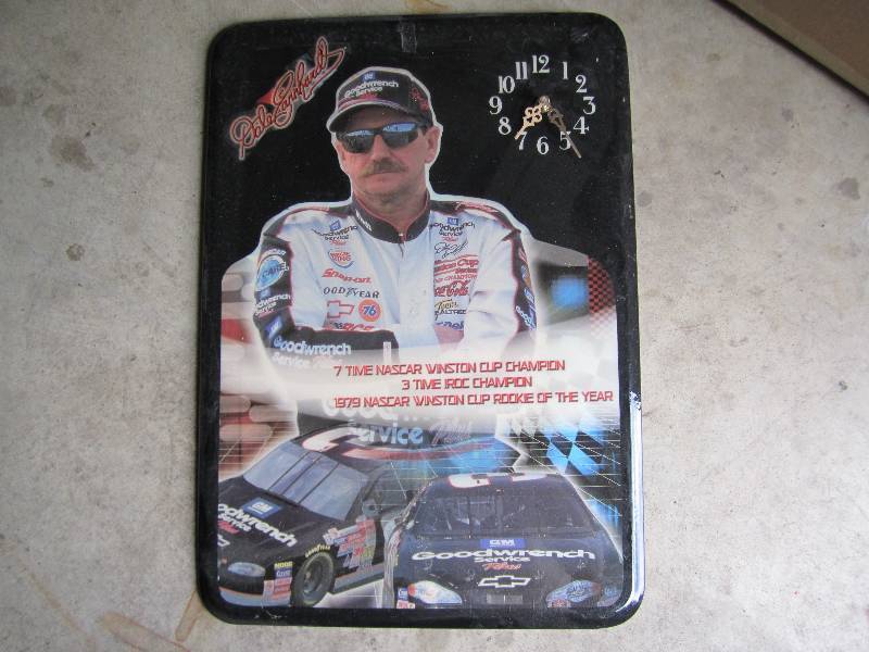 lot 128 image: Dale Earnhardt wall clock, 22 x 16...