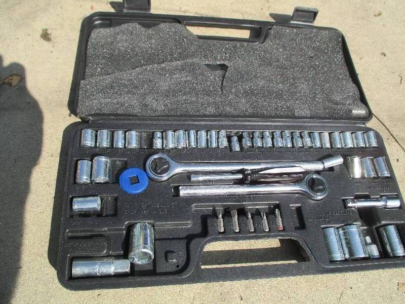lot 76 image: Rachet socket set, sold as pictured...