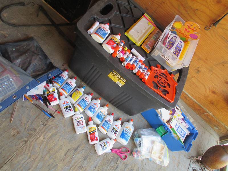 lot 81 image: Lot of art and craft supplies, used...
