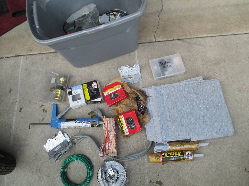lot 111 image: Lot of assorted tools, hardware and...