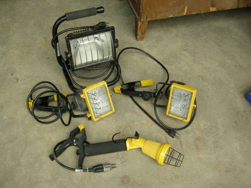 4 Utility lights