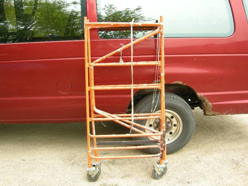 Portable scaffolding