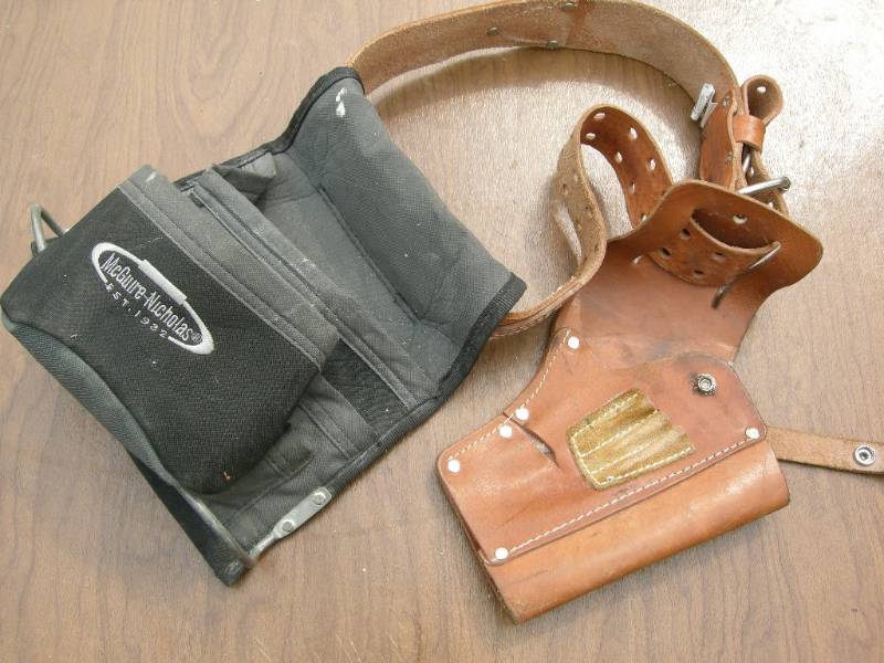 2 leather tool bags