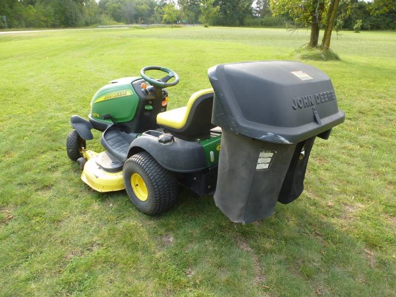 John Deere SST18 Lawn Mower