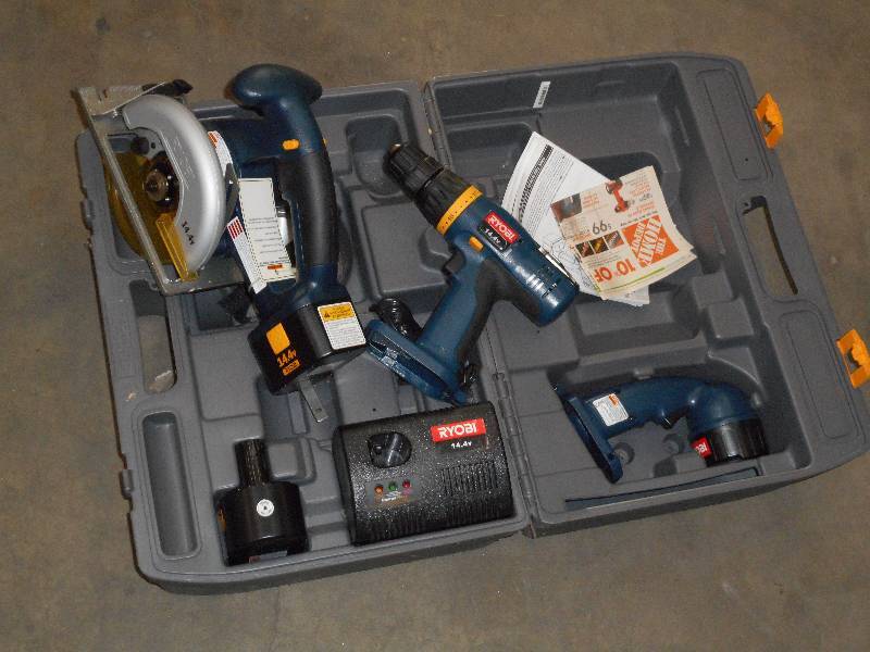 Like New Ryobi 14.4Volt Cordless Dr...