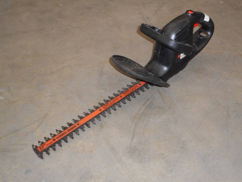 Black & Decker 17 Electric Hedge T...