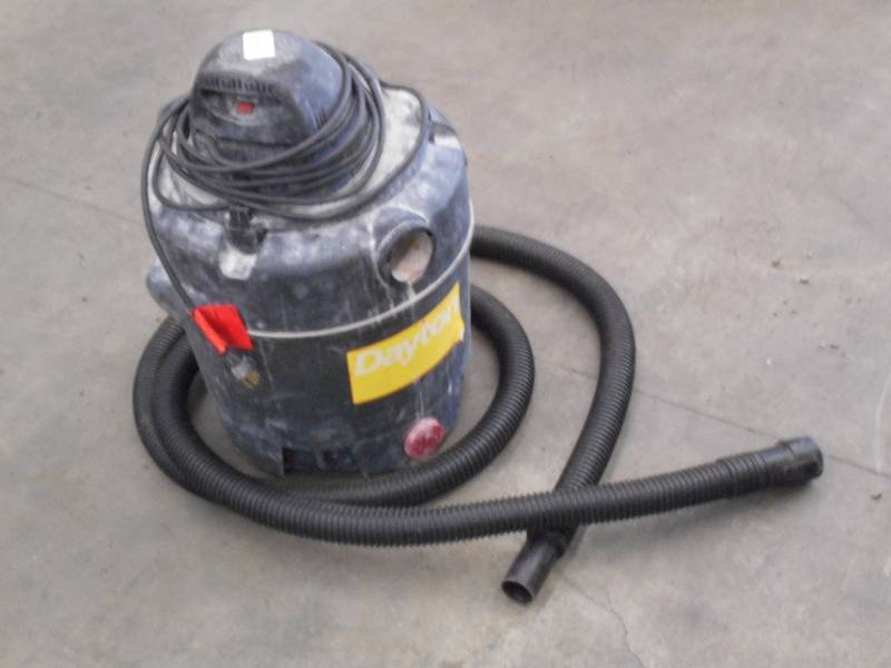 Dayton 120Volt WetDry Vac With Hos...