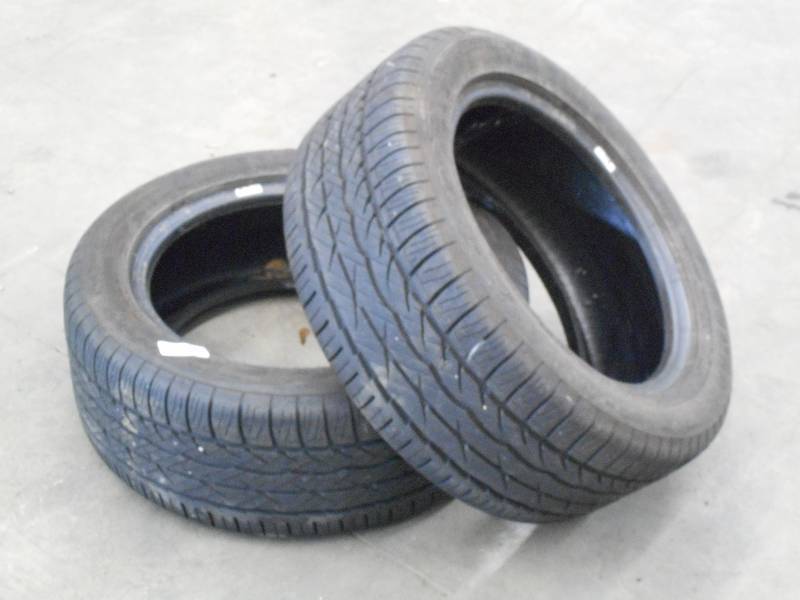 (2) Dunlop SP-Sport 2255016 Tires...