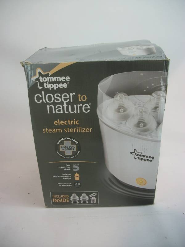 lot 3 image: Tommee Tippee Electric Steam Sterilizer