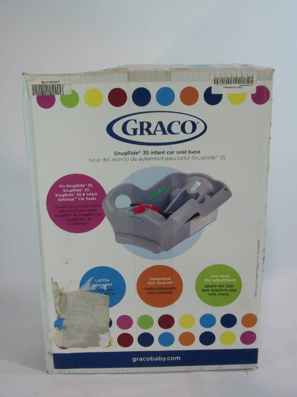 lot 9 image: Graco SnugRide Classic Connect 3035 Infant Car Seat Base