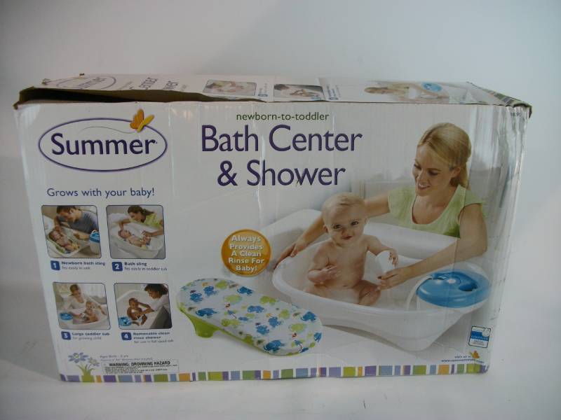 lot 16 image: Summer Infant Newborn-to-Toddler Bath and Shower Tub