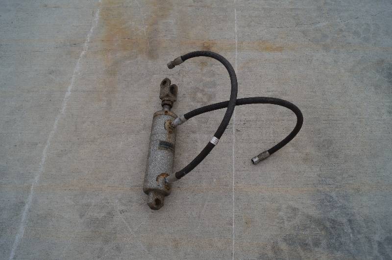 lot 7 image: Hydraulic Cylinder