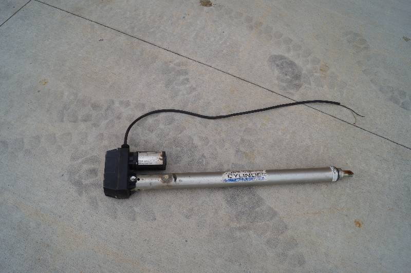 lot 8 image: Actuator