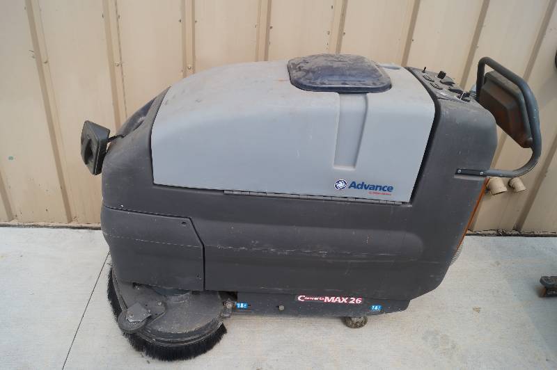 lot 31 image: Floor Scrubber