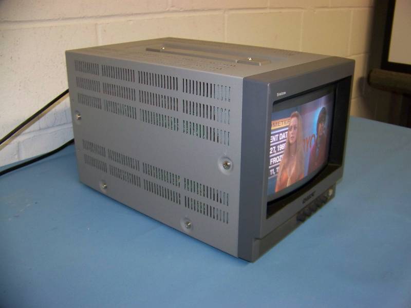 lot 27 image: Sony, Trinitron, 8, Color Video Monitor