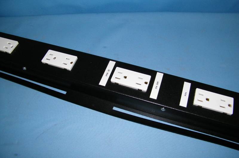 lot 83 image: Elkay, APS-1 AC Power Supply Unit, 110VAC, 15A - 12-Outlet