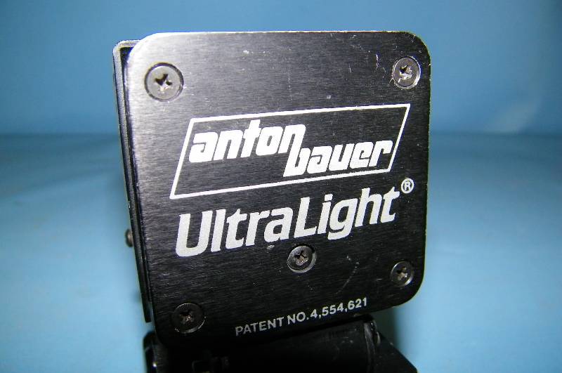 lot 98 image: Miscellaneous Professional Video and Lighting Accessories
