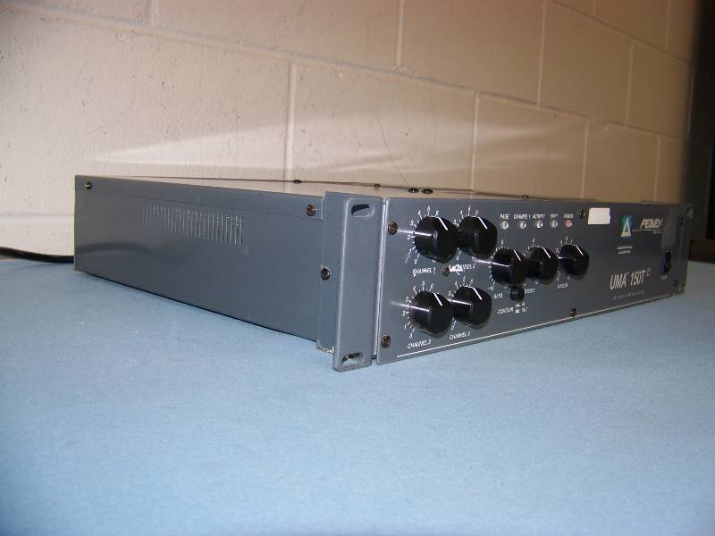 lot 10 image: Peavey, Mixer  Amplifier  Amp PA