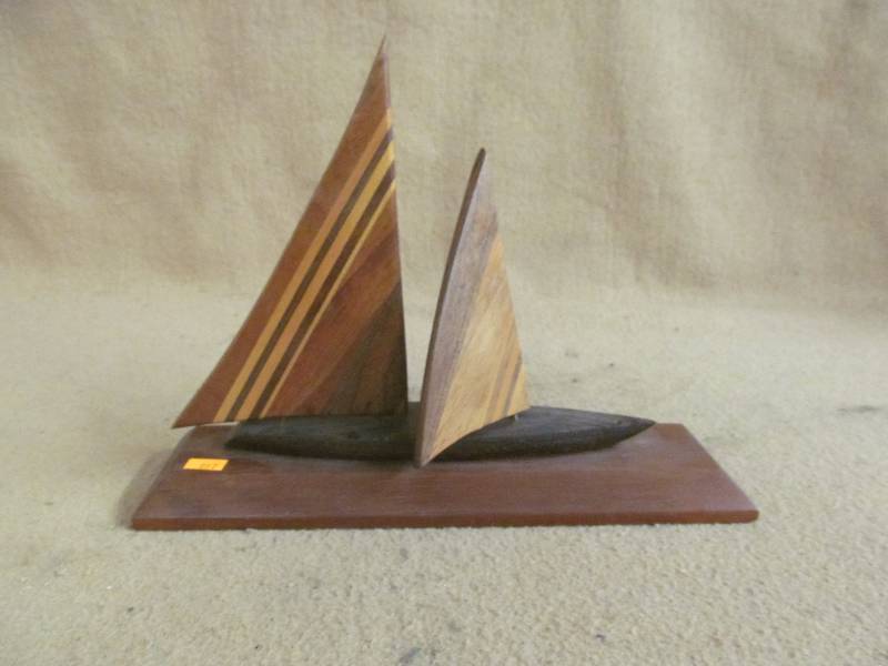 lot 17 image: sail boat