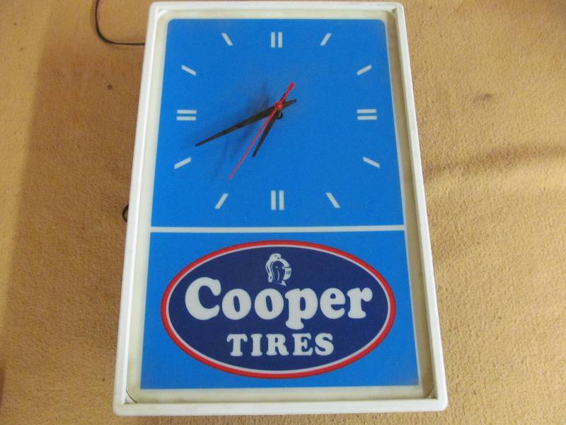 lot 35 image: Sign