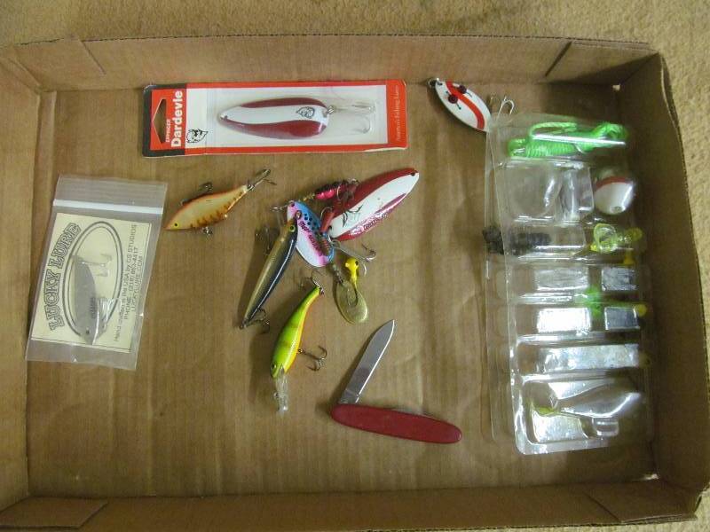 lot 42 image: Lures