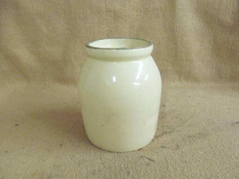 lot 49 image: cookie jar