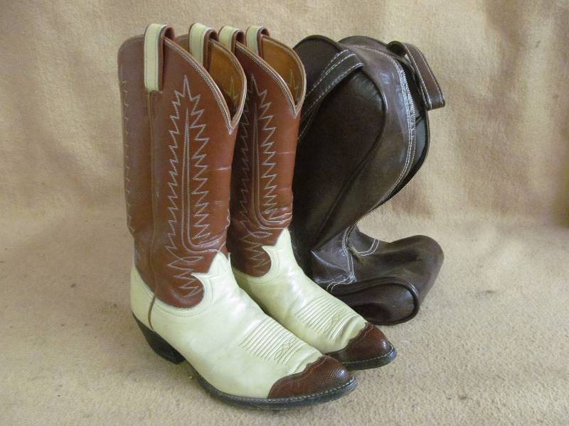 lot 57 image: boots